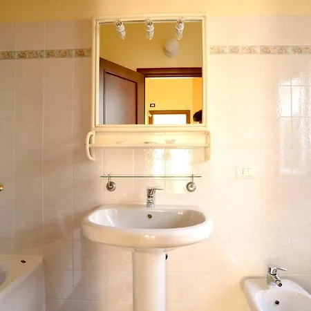 Nyaraló House With 2 Bedrooms In With Wifi Imperia